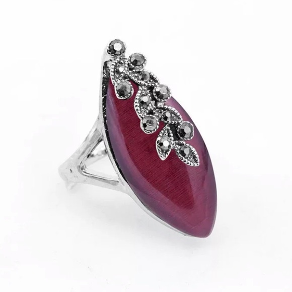 Crystal Filigree Ring - Picture 2 of 3